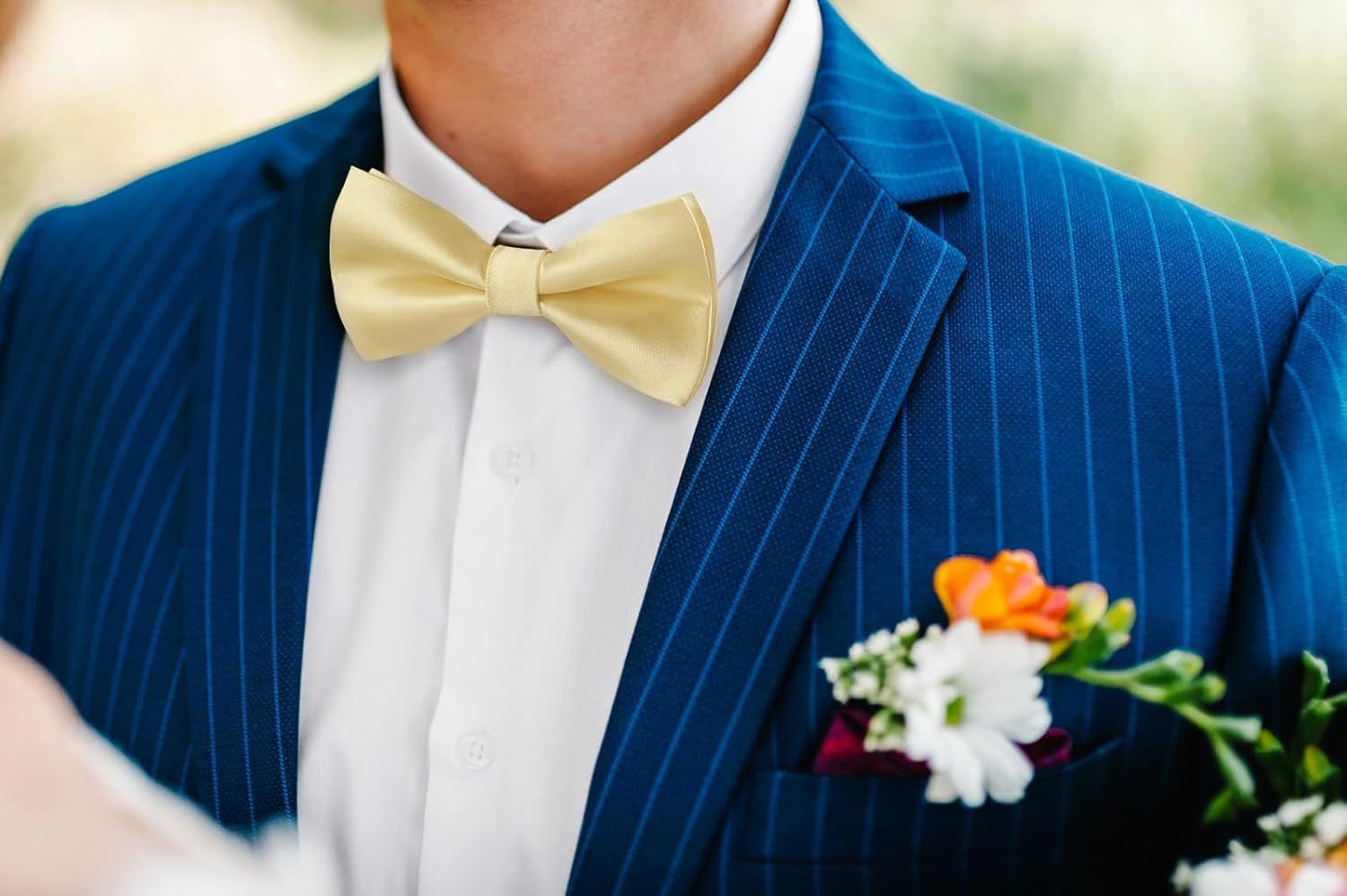 Bow Ties for Men Solid Color Pre-Tie Bow Tie and Pocket Square Set Classic Formal Tuxedo Bowties for Wedding Party